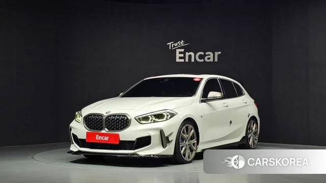 BMW 1 Series (F40) 2022 Белый из Кореи