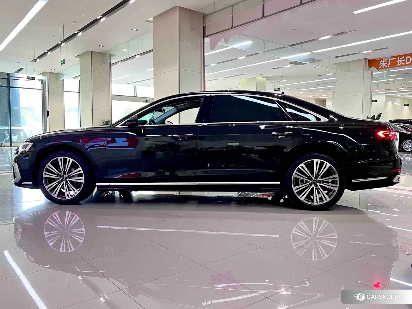 Audi A8 2023 Черный из Китая