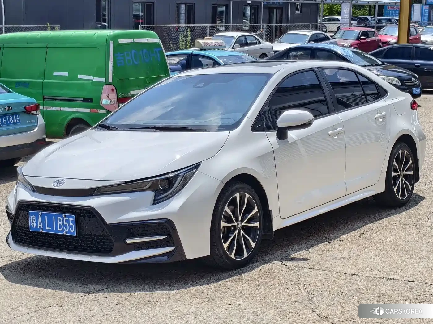 Toyota Levin 2022 Белый из Китая