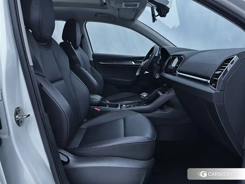 Skoda Krok 2024 Белый из Китая