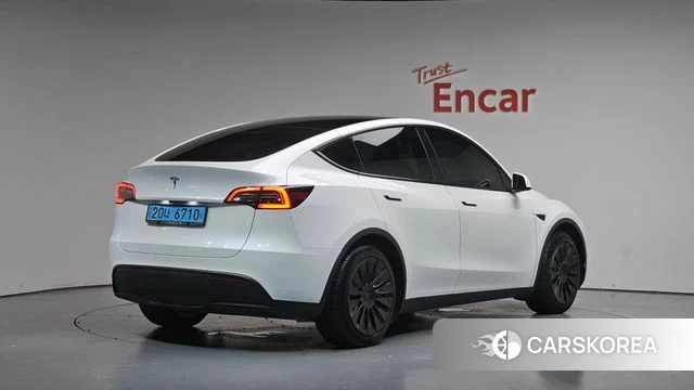 Tesla Model Y 2023 Белый из Кореи