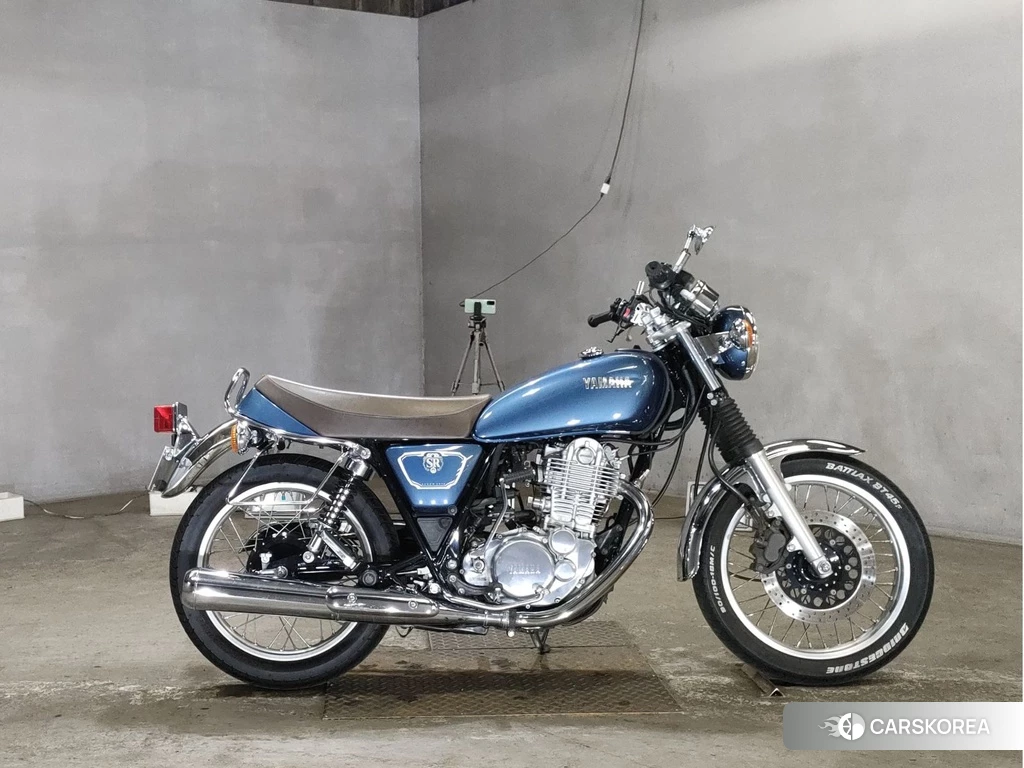 Проданный Yamaha SR 400 2020 из Японии