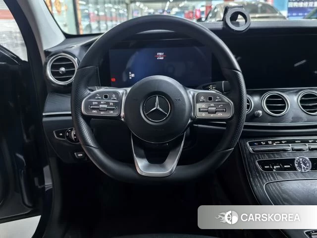 Mercedes-Benz E-class 2019 Синий из Китая