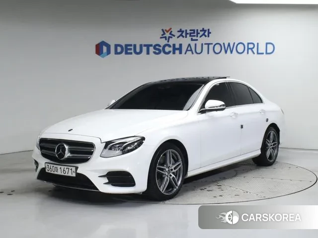 Mercedes-Benz E-Class W213 2020 Белый из Кореи