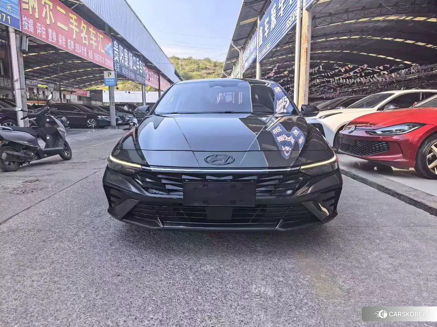 Hyundai Elantra 2024 Silver/gray из Китая