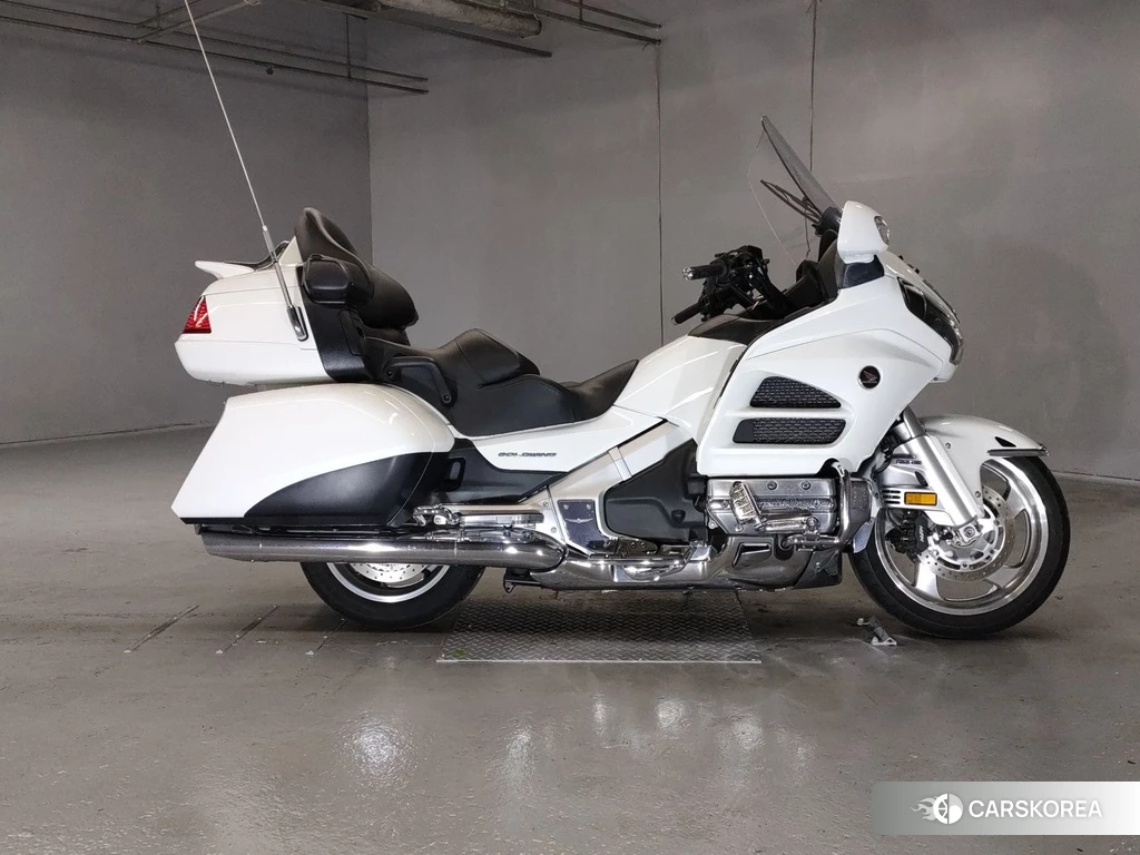 Проданный Honda GL1800 2013 из Японии