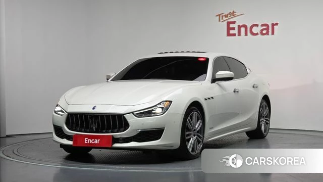 Maserati Ghibli 2018 Белый из Кореи