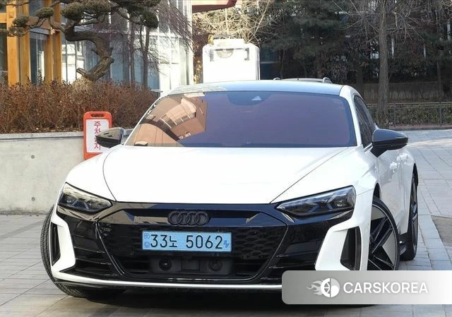 Audi RS e-Tron GT 2022 Белый из Кореи