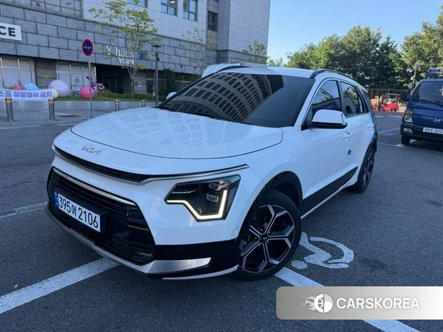 Kia Di Ol Nu Niro 2022 Белый из Кореи