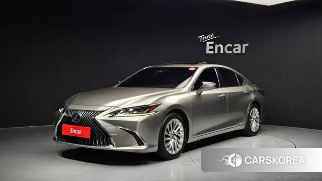 Lexus ES300h 7th generation 2021 Серебристо-серый из Кореи