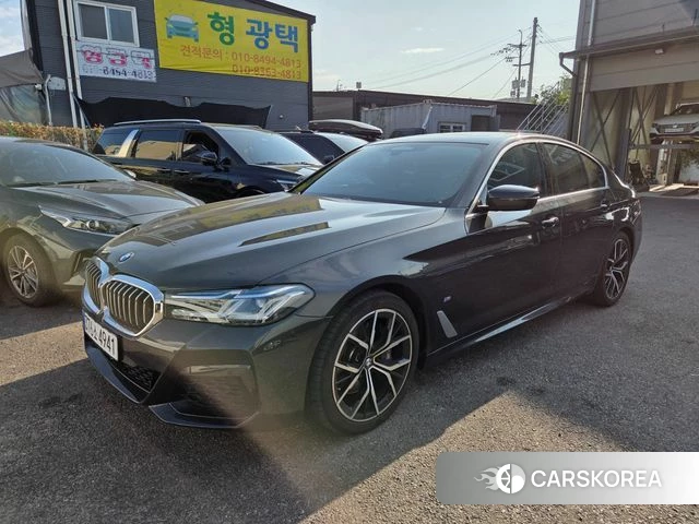 BMW 5 Series (G30) 2023 Серый из Кореи