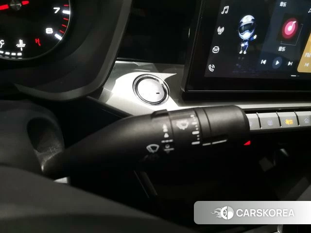 MG MG5 2023 Белый из Китая
