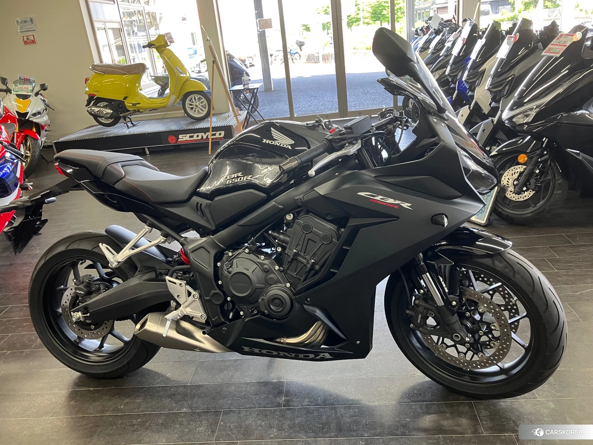 Проданный Honda CBR650R 2023 из Японии