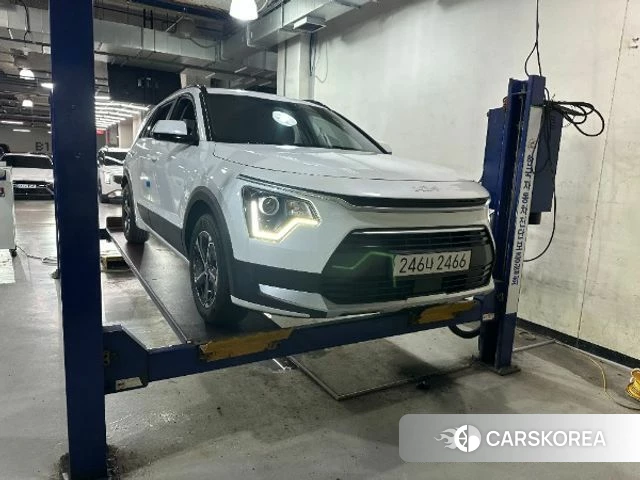 Kia Di Ol Nu Niro 2022 Белый из Кореи