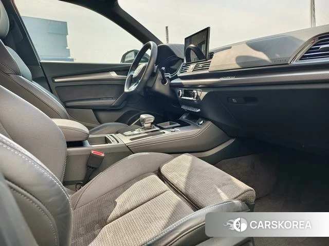 Audi Q5L Sportback 2024 Черный из Китая