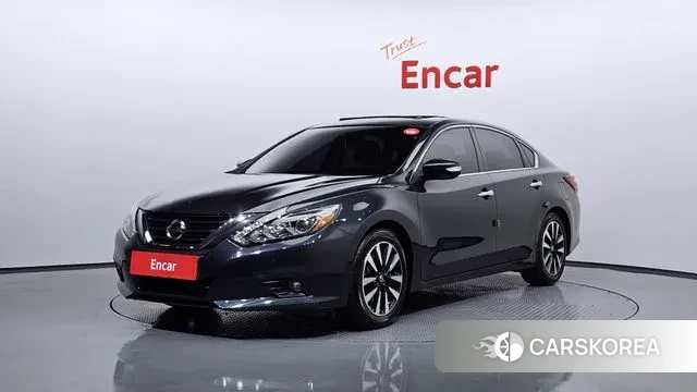 Nissan Altima 2018 Серый из Кореи