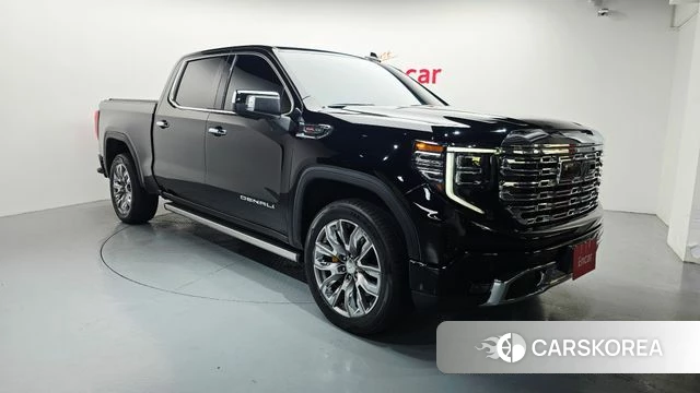 GMC Sierra 2023 Черный из Кореи