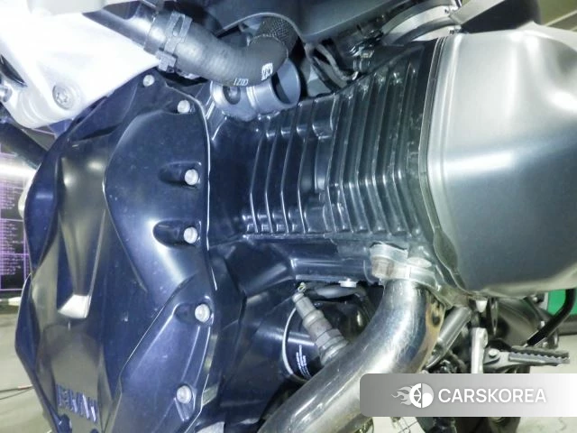 Engine photo