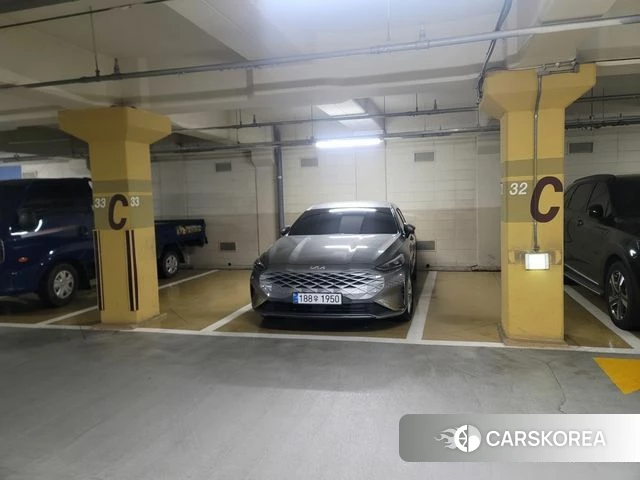 Kia K8 2022 Серый из Кореи