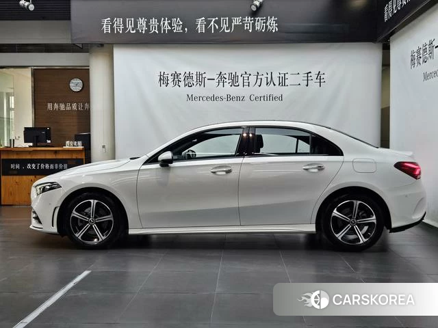 Mercedes-Benz Class A 2022 Белый из Китая