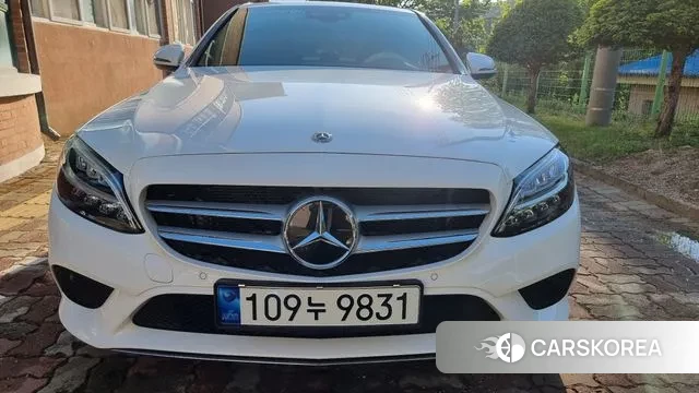 Mercedes-Benz C-Class W205 2021 Белый из Кореи