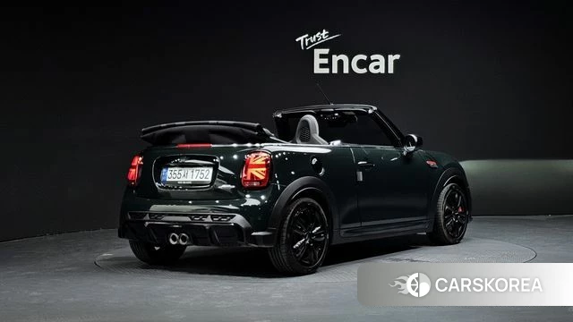 Mini Cooper S Convertible 2024 Темно-зеленый из Кореи