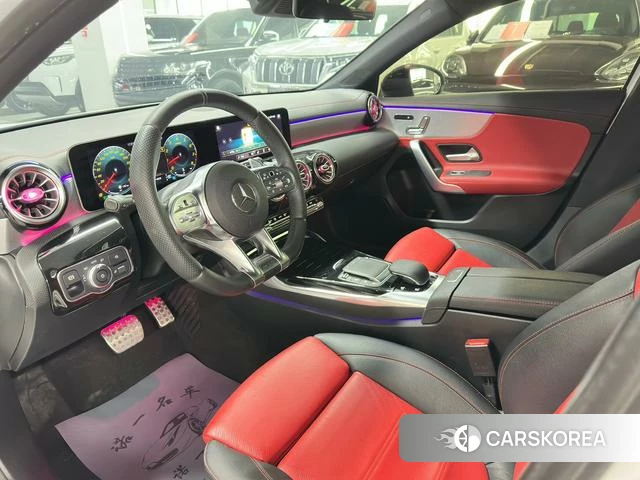 Mercedes-Benz Class A AMG 2021 Белый из Китая