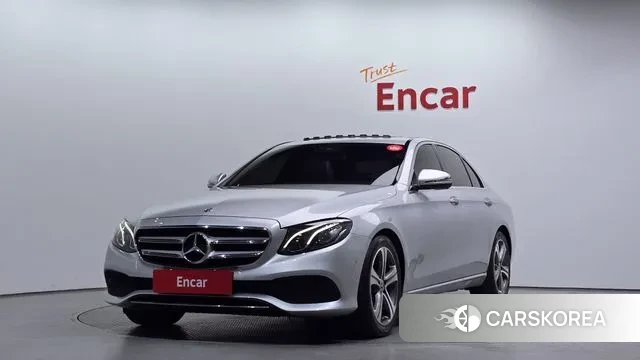 Mercedes-Benz E-Class W213 2019 Серебряный из Кореи