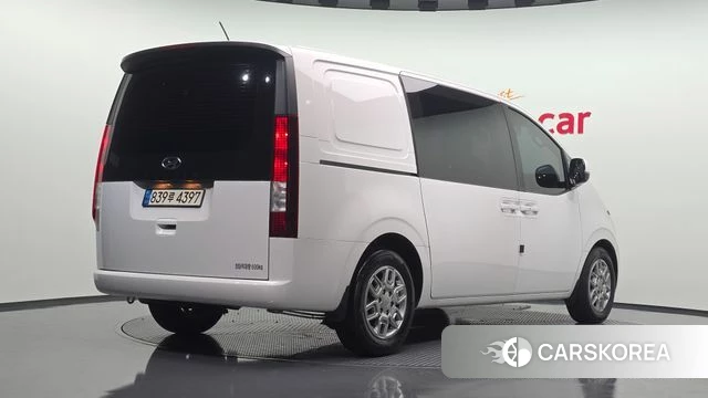Hyundai Staria 2021 Белый из Кореи