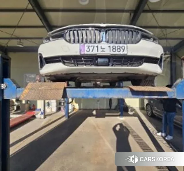 BMW 5 Series (G30) 2021 Белый из Кореи