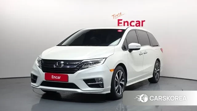 Honda Odyssey 2019 Белый из Кореи