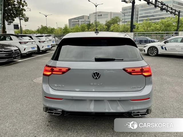 Volkswagen Golf 2023 Темно-серый из Китая