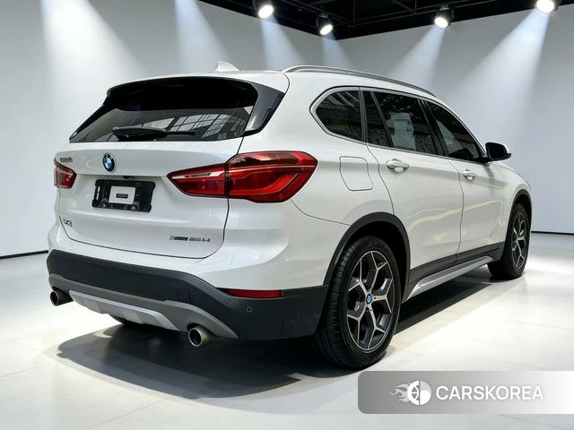 BMW X1 2018 Белый из Китая