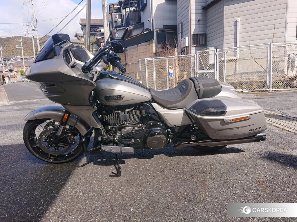 Проданный OTHER HARLEY CVO ROAD GLIDE 2023 из Японии, фото 2