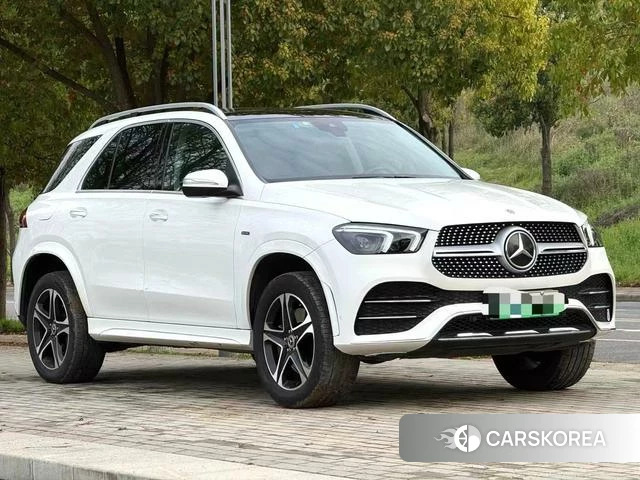 Mercedes-Benz GLE PHEV 2021 Белый из Китая
