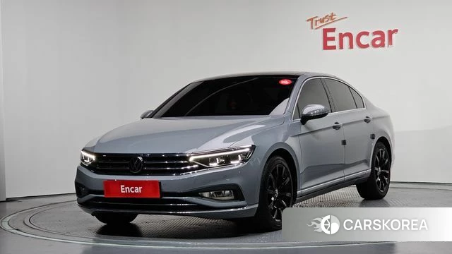 Volkswagen Passat GT (B8) 2022 Серебристо-серый из Кореи