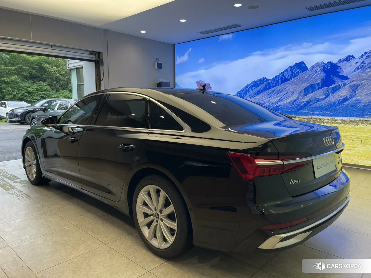Audi A6L 2023 Черный из Китая