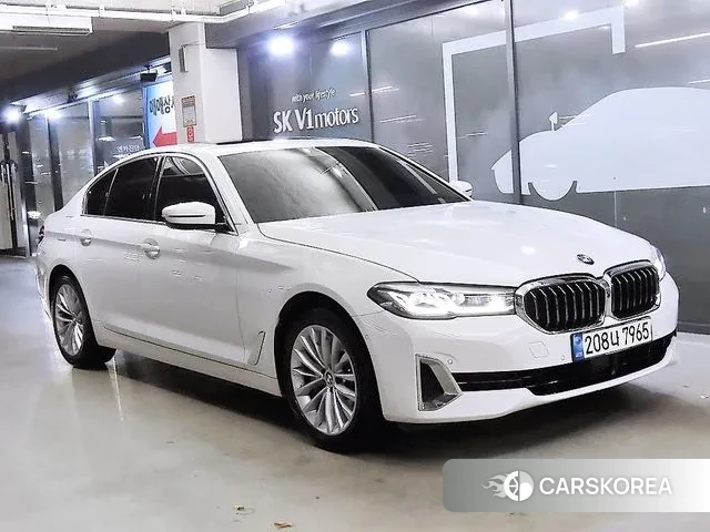 BMW 5 Series (G30) 2021 Белый из Кореи