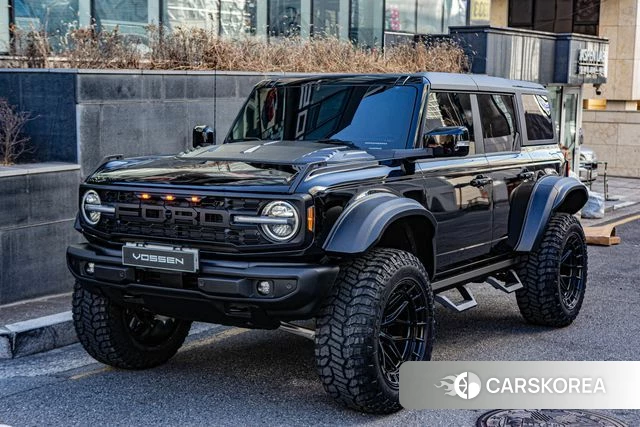 Ford Bronco 6th Generation 2025 Черный из Кореи