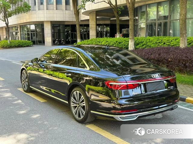 Audi A8 2022 Черный из Китая