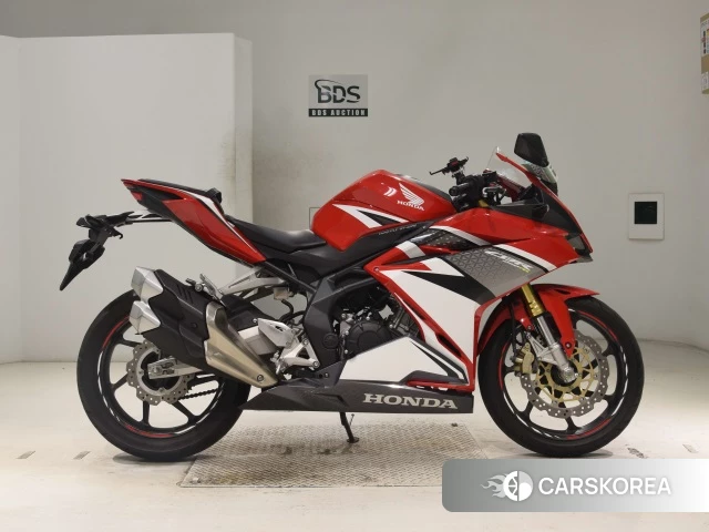 Проданный Honda CBR250RR 2017 из Японии, фото 3