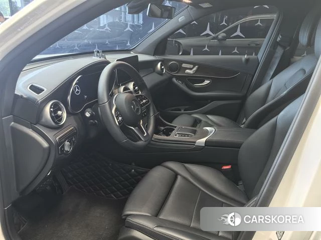 Mercedes-Benz GLC 2021 Белый из Китая