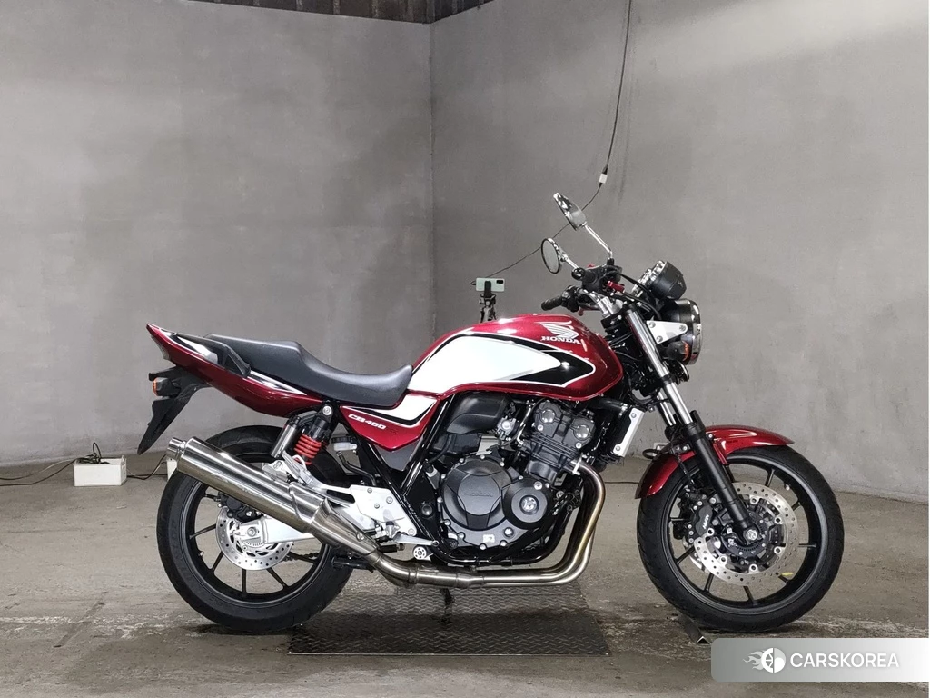 Проданный Honda CB400SF 2021 из Японии