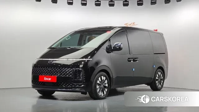 Hyundai Staria 2023 Черный из Кореи