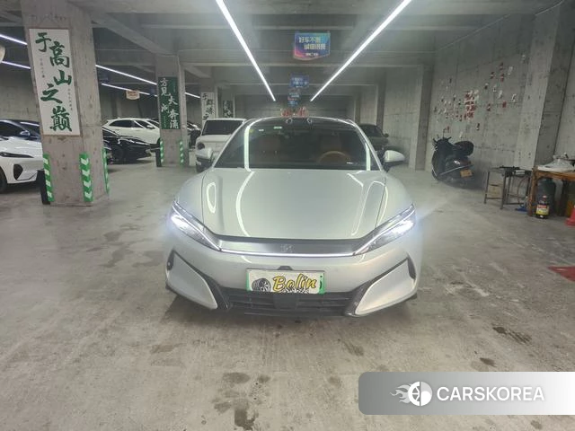 BYD Han L EV 2025 Серебристо-серый из Китая