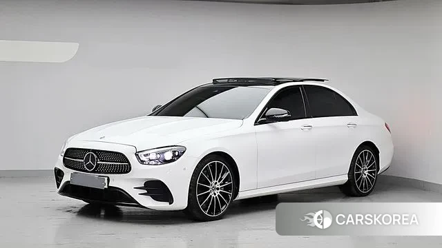 Mercedes-Benz E-Class W213 2023 Белый из Кореи