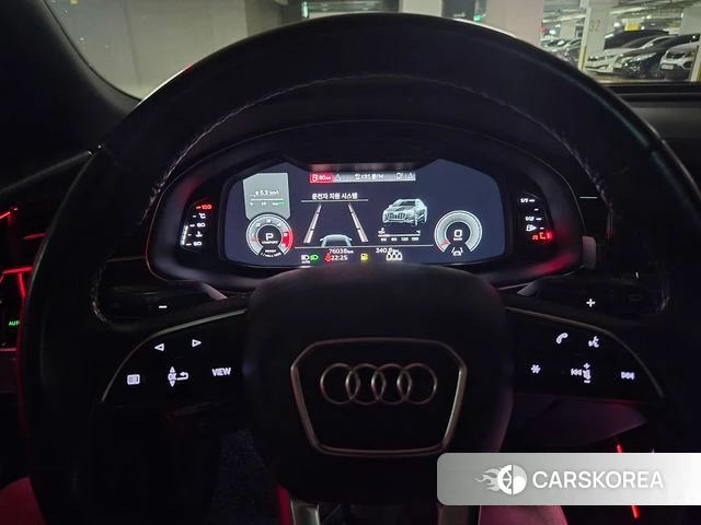 Audi Q8 (4M) 2021 Черный двухцветный из Кореи