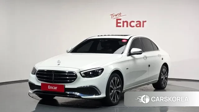 Mercedes-Benz E-Class W213 2021 Белый из Кореи