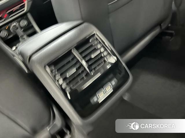 Volkswagen Sagitar 2023 Белый из Китая