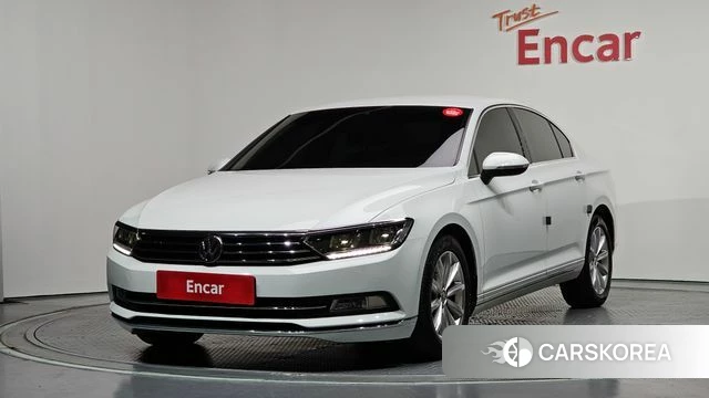 Volkswagen Passat GT (B8) 2018 Белый из Кореи